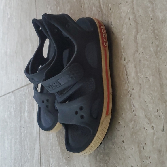 Kids Crocs Sandals - Picture 2 of 4